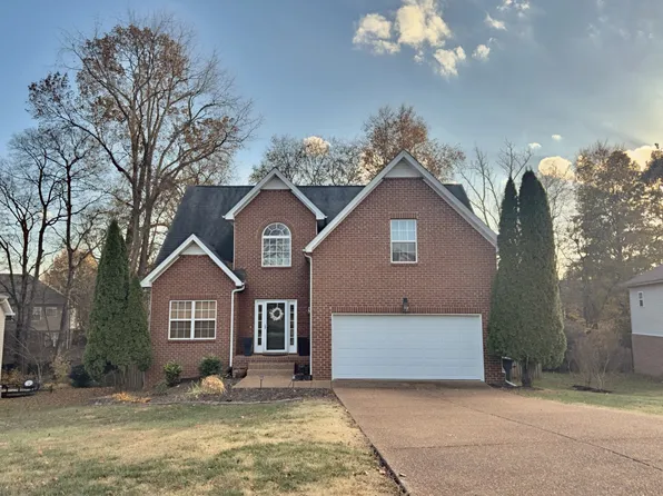 2070 Dinan Ct, Spring Hill, TN 37174