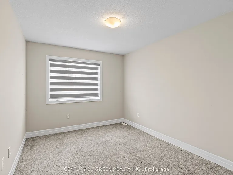 851 Sarnia Rd — Photo 31