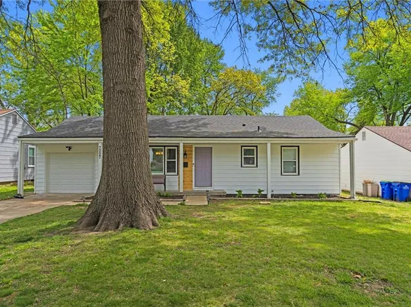 7227 Horton St, Overland Park, KS 66204