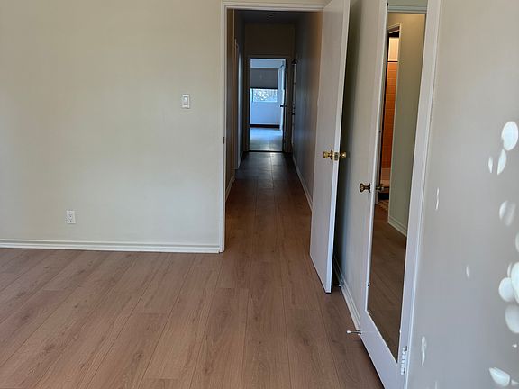 5th image of 919 Palm Dr