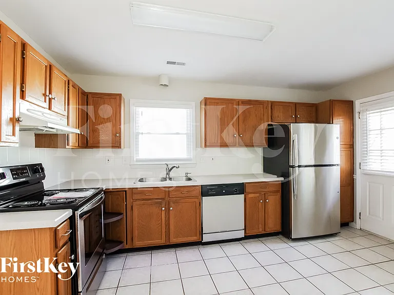 11701 Charnwood Ct — Photo 9