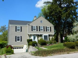 460 Chestnut St, Valparaiso, IN 46385