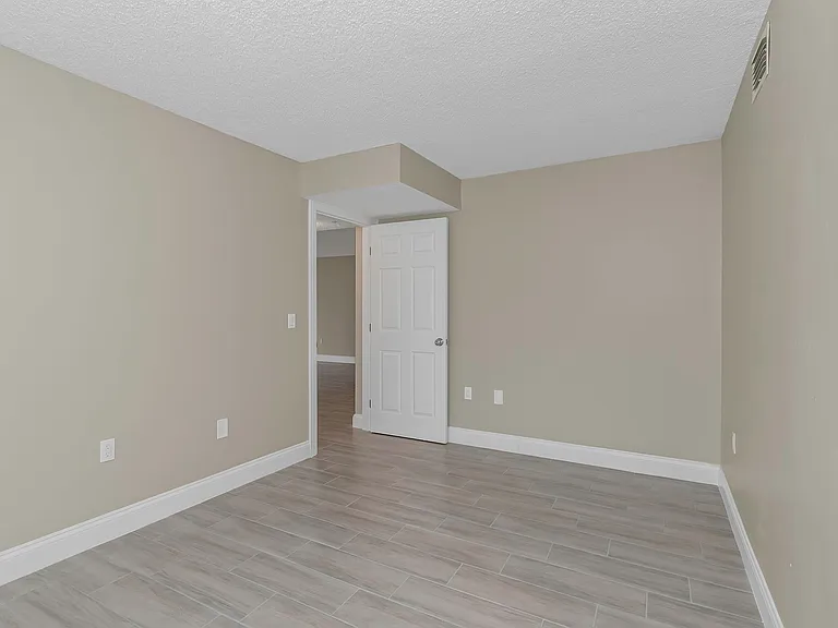 4910 38th Way S #111 — Photo 13