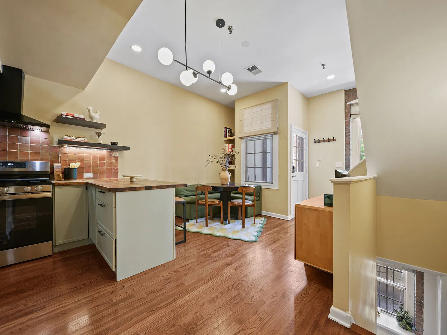 2 bed, 1257 sqft, $5,250 — Photo 4