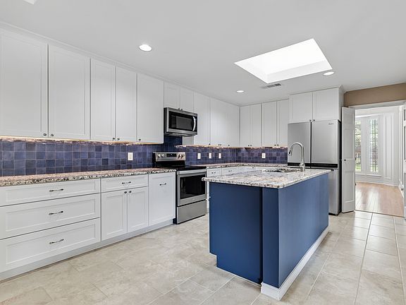 4th image of 5812 Gallant Fox Ln