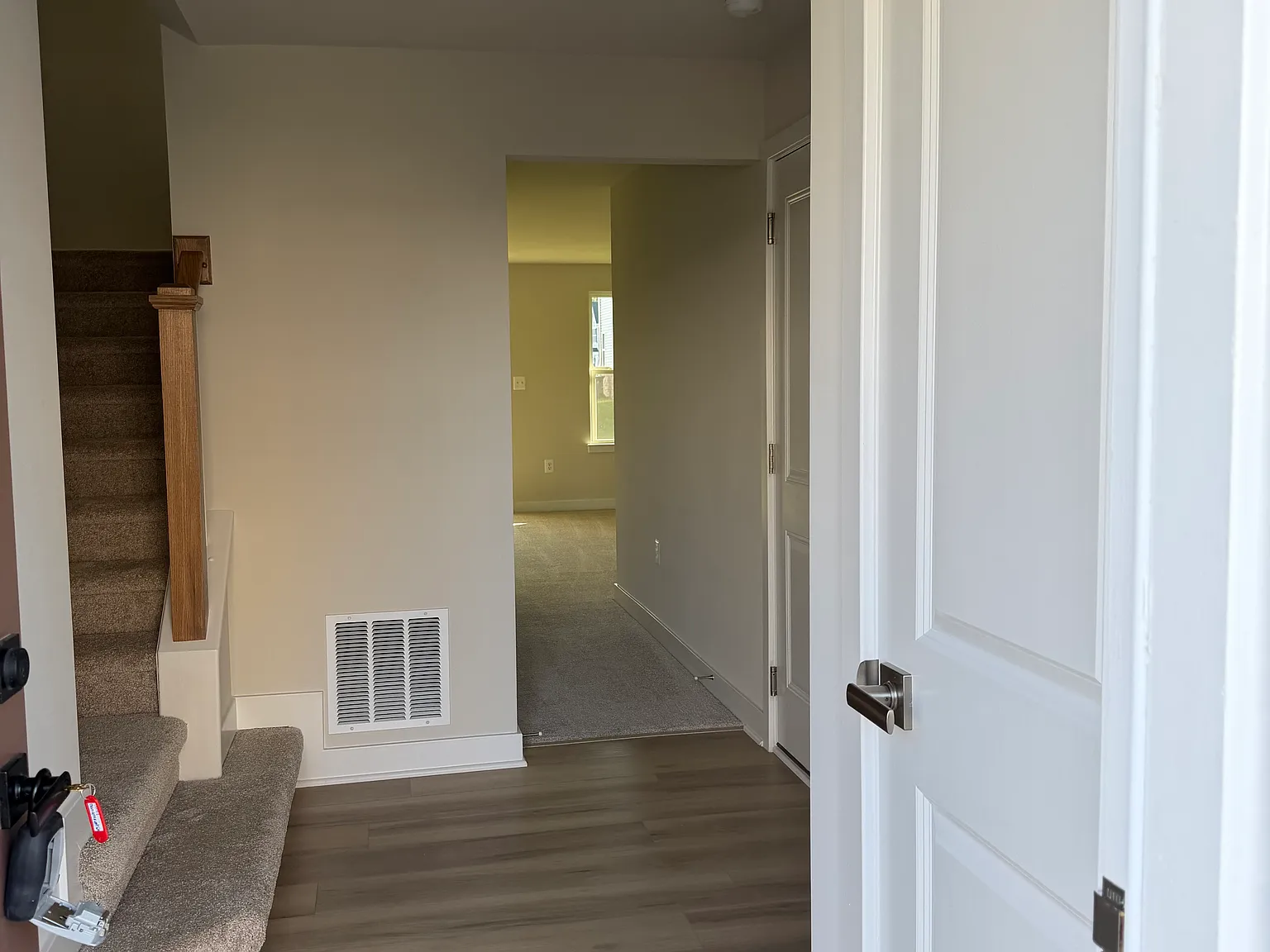 3 bed, 2.5 bath, 1916 sqft, $2,795 — Photo 4