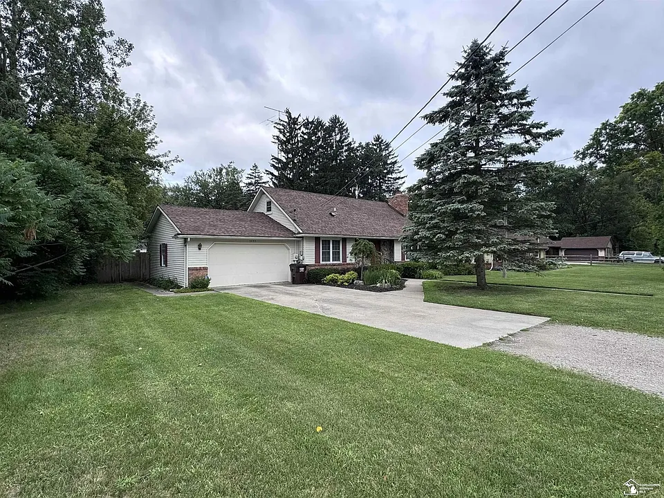3235 Shelton Dr