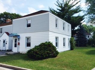 5610 Berry Ct, Greendale, WI 53129