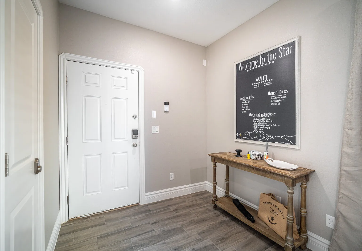 3 bed, 2.0 bath, 1469 sqft, $1,695 — Photo 3