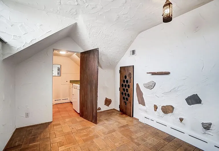 2881 Observatory Ave #2 — Photo 55