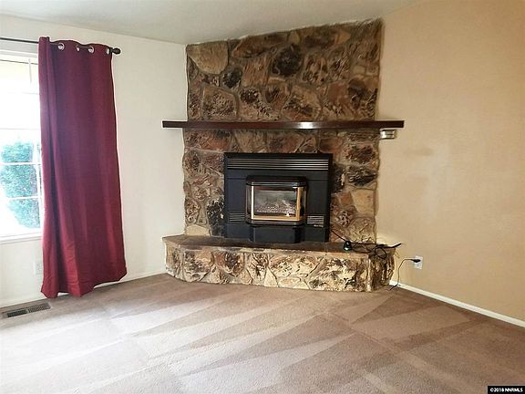3rd image of 813 Glen Molly Dr