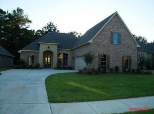 9990 Loveland Ct, Shreveport, LA 71106