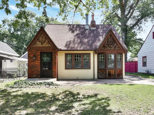 842 S Holyoke St, Wichita, KS 67218