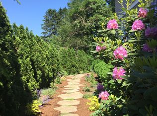 64 Bridge St, Manchester, MA 01944