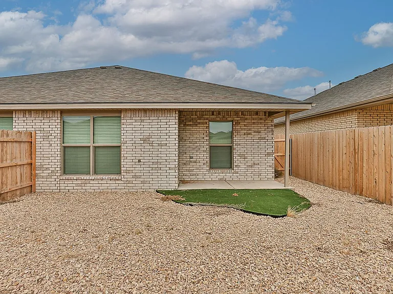 2108 N Avenue K — Photo 15