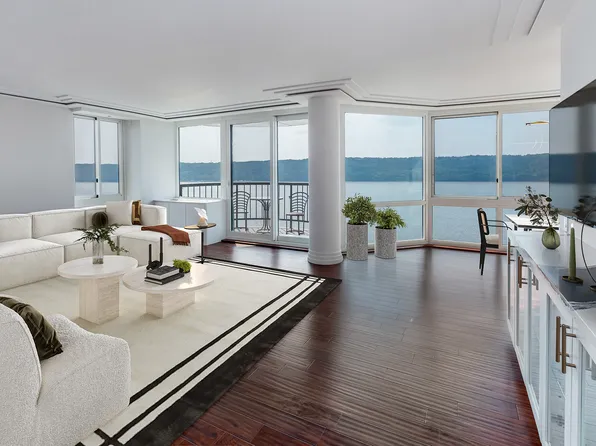 2521 Palisade Avenue image 10 of 25