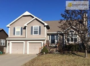 536 E Parma Way, Gardner, KS 66030