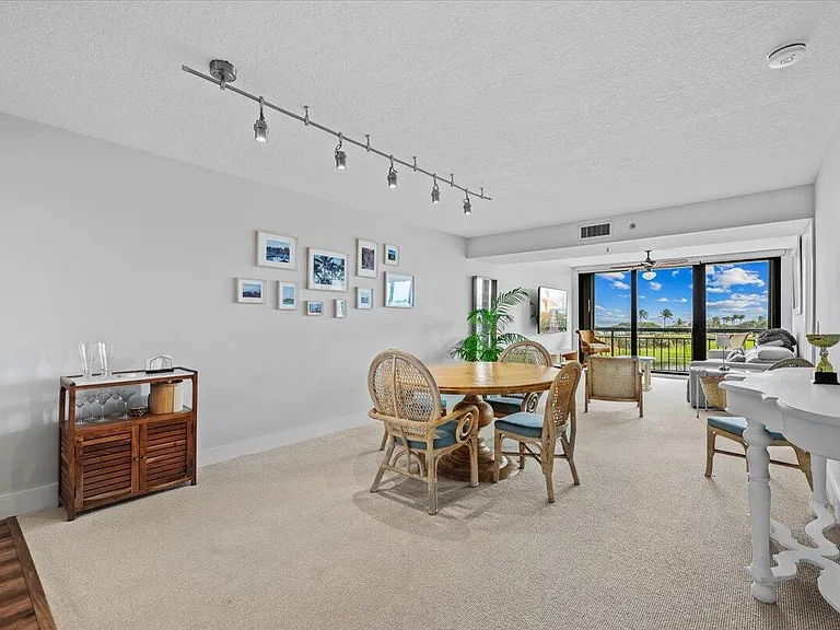 201 S Seas Dr #404 — Photo 9