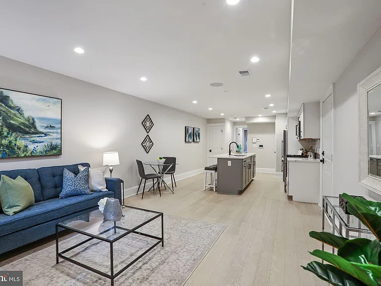 1310 Vermont Ave NW #2 — Photo 3