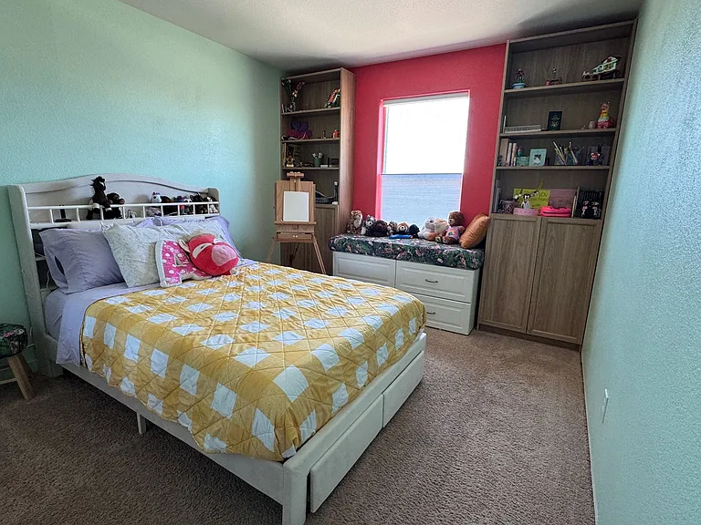 379 Walnut St — Photo 20