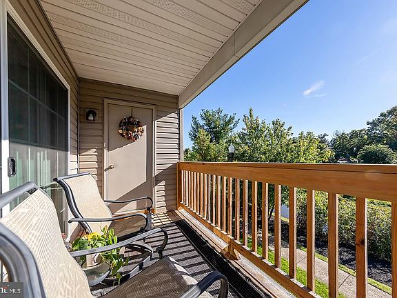 3rd image of 506 Briarwood Ct