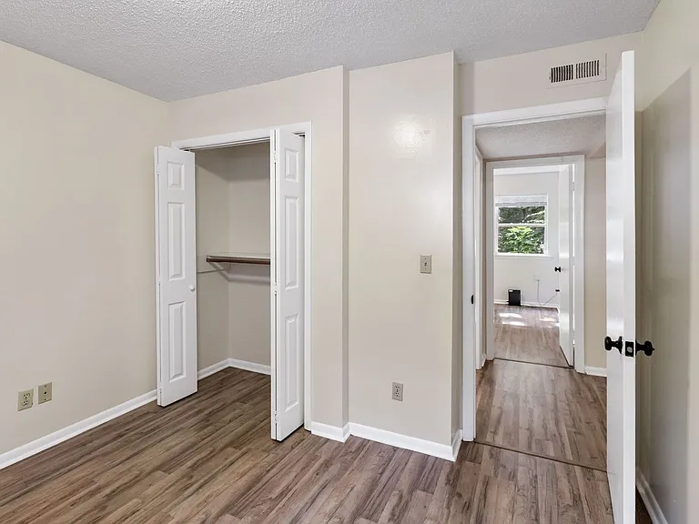 105 Bearwood Dr — Photo 13