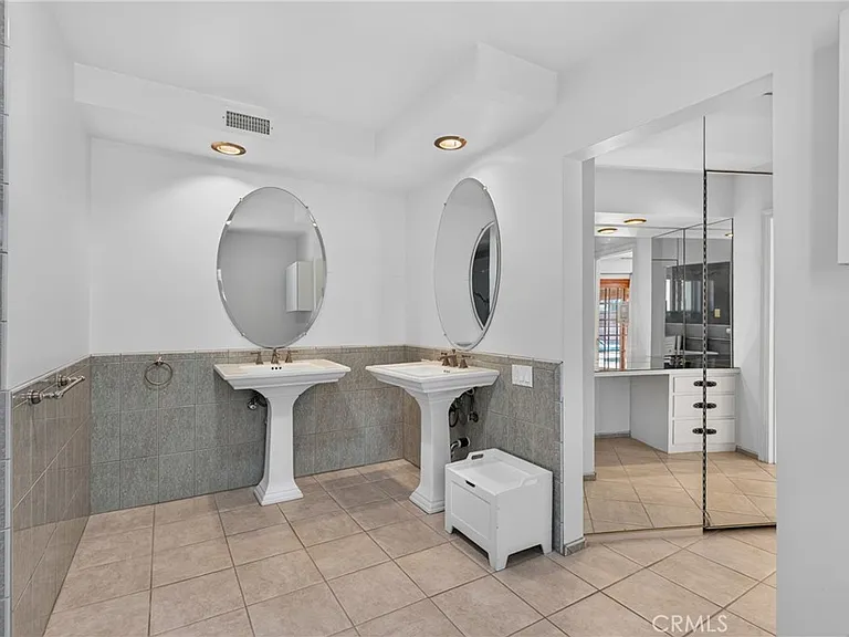 10401 Wystone Ave — Photo 37