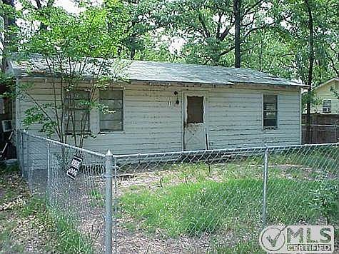 1st image of 1332 Grove Dr