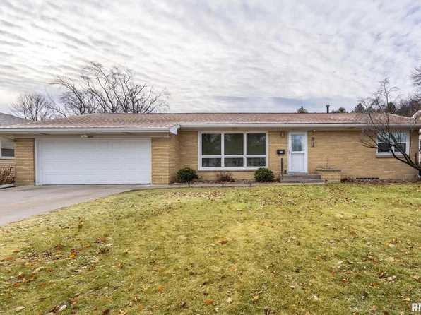 526 39th Ave, East Moline, IL 61244