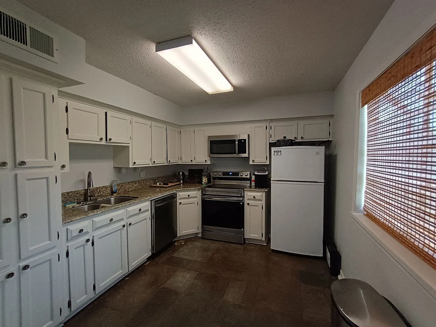 LSU Convenience — Photo 2