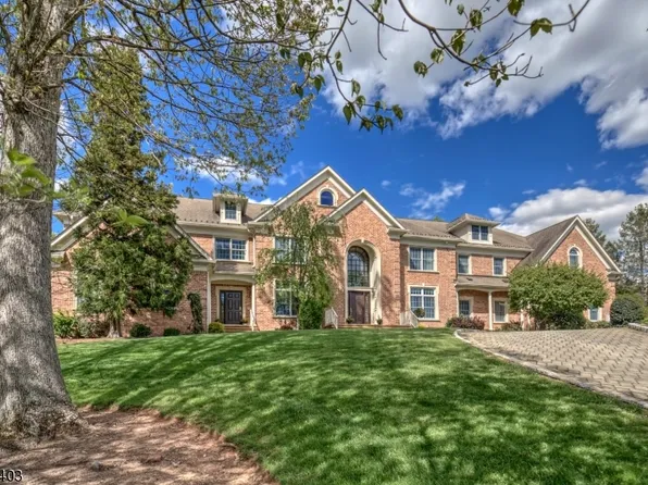 12 Kensington Ct, Warren Twp., NJ 07059