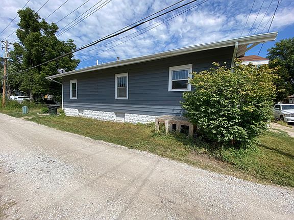 3rd image of 1032 Lake St #1