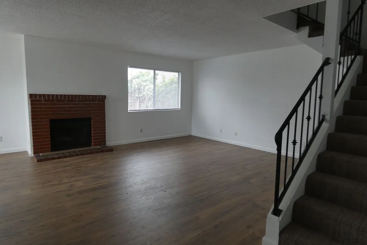 Building Photo - 1738 N Lynne Dr