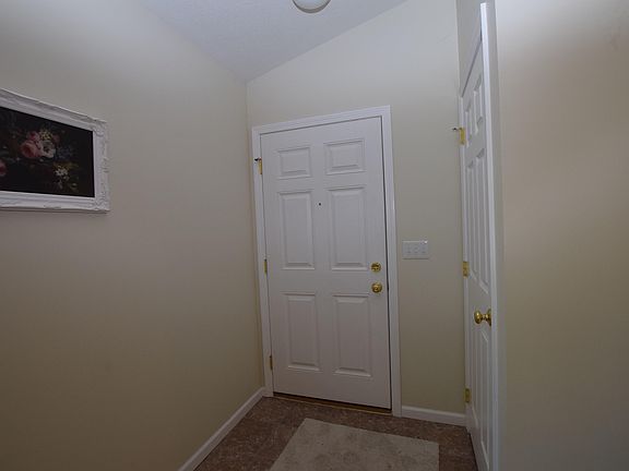 3rd image of 943 E Lawn Ave APT 33