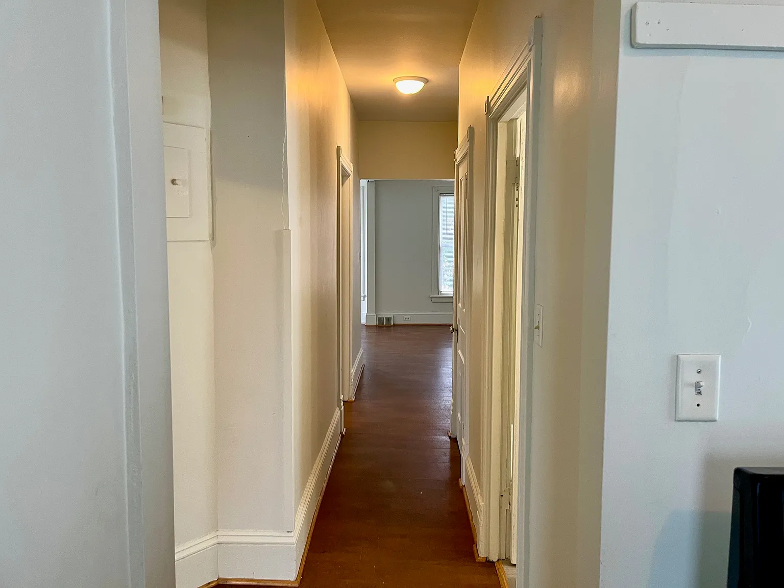 2 bed, $1,000 — Photo 4