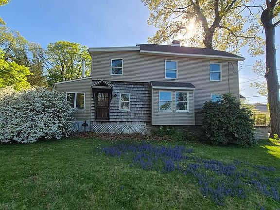 2nd image of 337 Edge Hill Rd