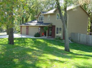 964 55th St, West Des Moines, IA 50266