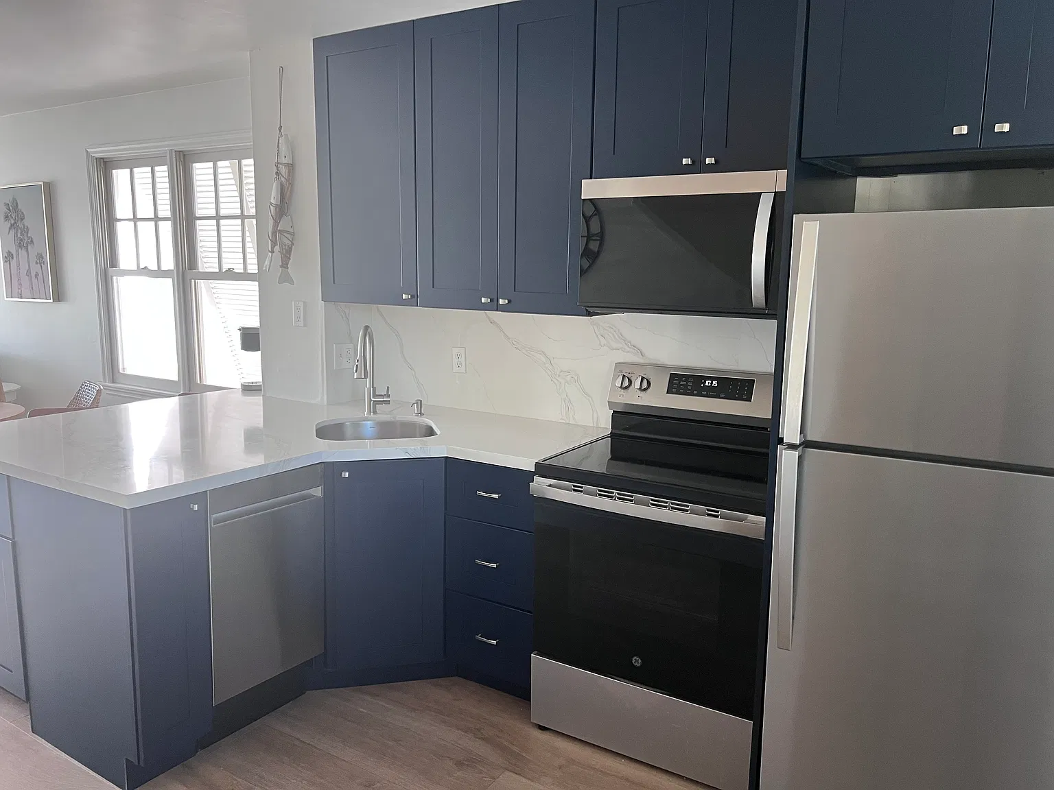 2 bed, 1.5 bath, 806 sqft, $3,700 — Photo 3