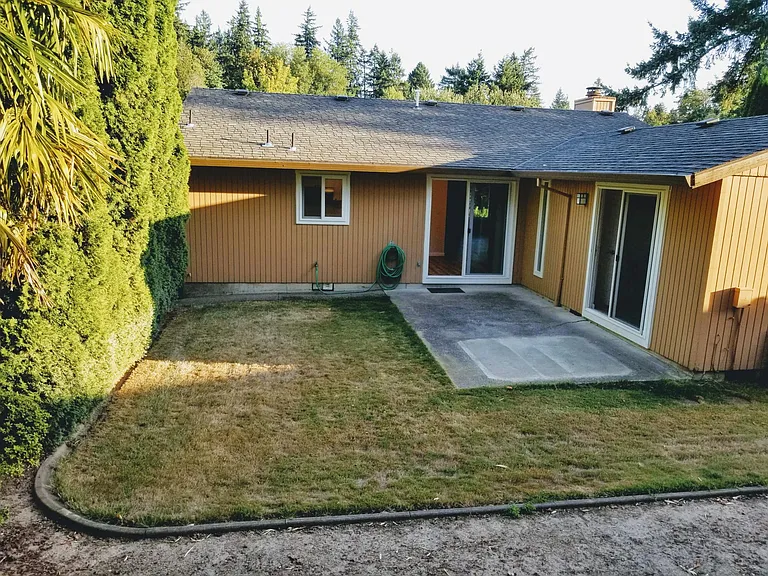 4625 SW Buddington St — Photo 15