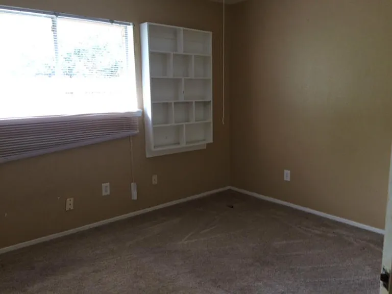 3438 Venture St — Photo 7