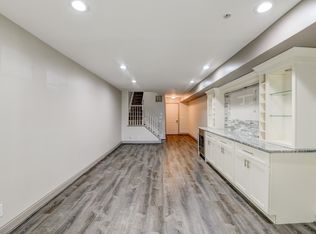 209 Blue Heron Dr #209, Secaucus, NJ 07094