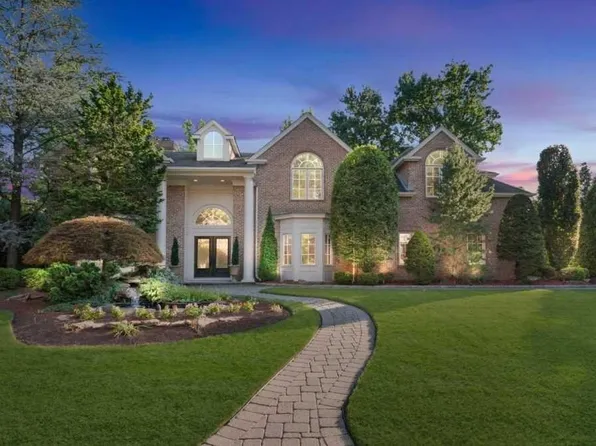 30 Egan Pl, Englewood Cliffs, NJ 07632