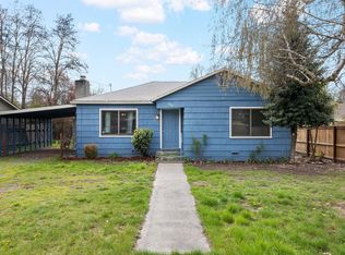 943 SW Bridge St, Grants Pass, OR 97526