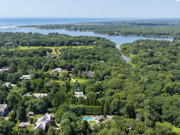 329 Georgica Rd, East Hampton, NY 11937