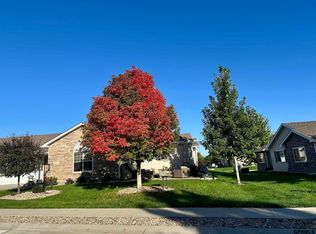 8611 N 161st Ct, Bennington, NE 68007