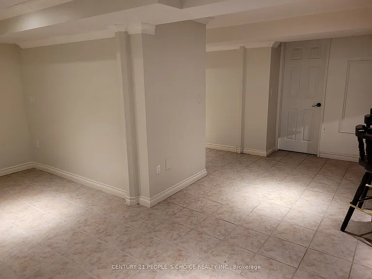 2524 Banfield Rd #BSMNT — Photo 5