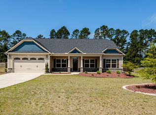 518 Goldenleaf Cir, Whispering Pines, NC 28327