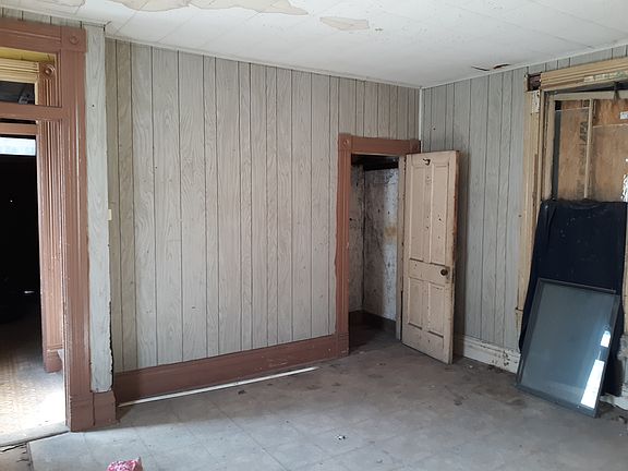 2nd image of 2113 S 10th St