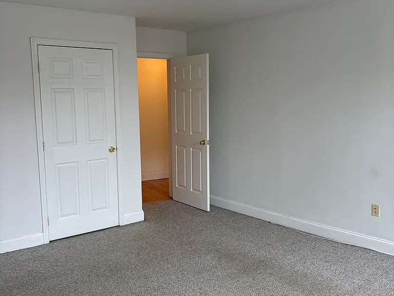 2 Morris Ave #203 — Photo 11