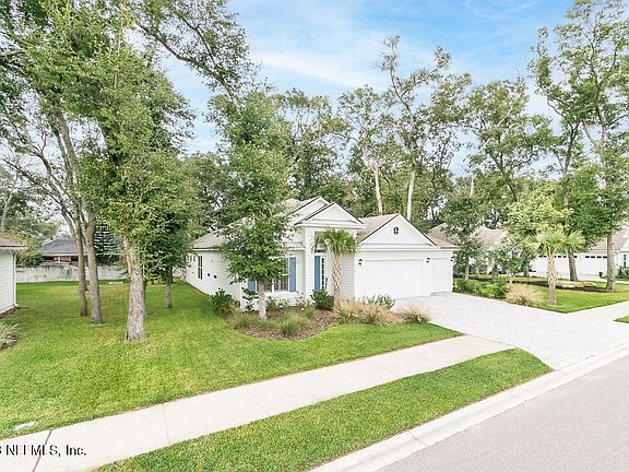 2nd image of 13825 HIDDEN OAKS Lane